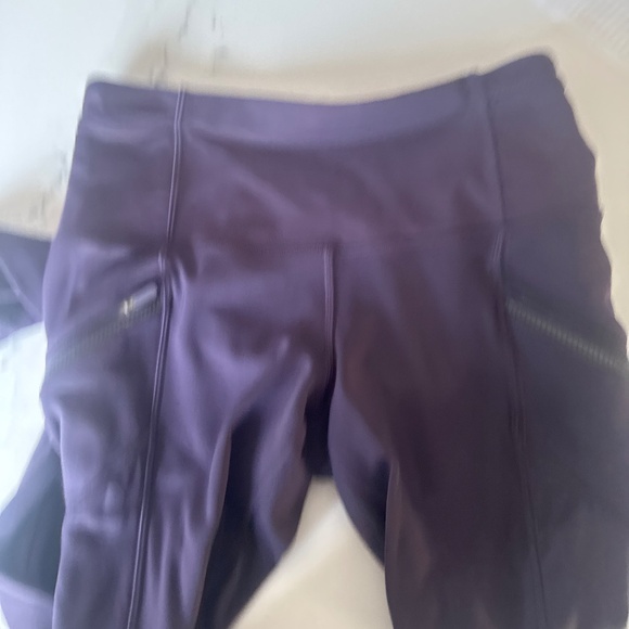 Lululemon invigorate high rise right sz6 - Picture 4 of 4